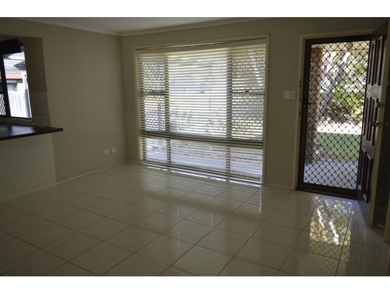 7 Langlo Street St, Riverhills QLD 4074