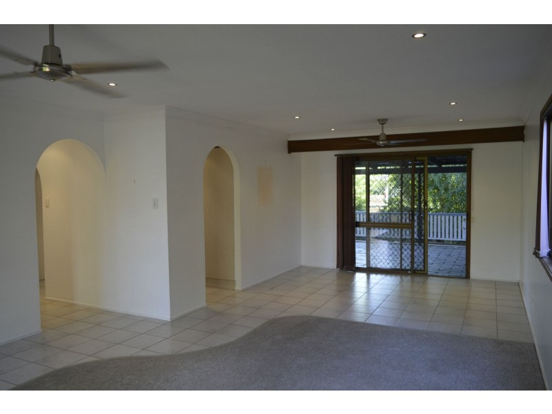 40 Paluna Street, Riverhills QLD 4074