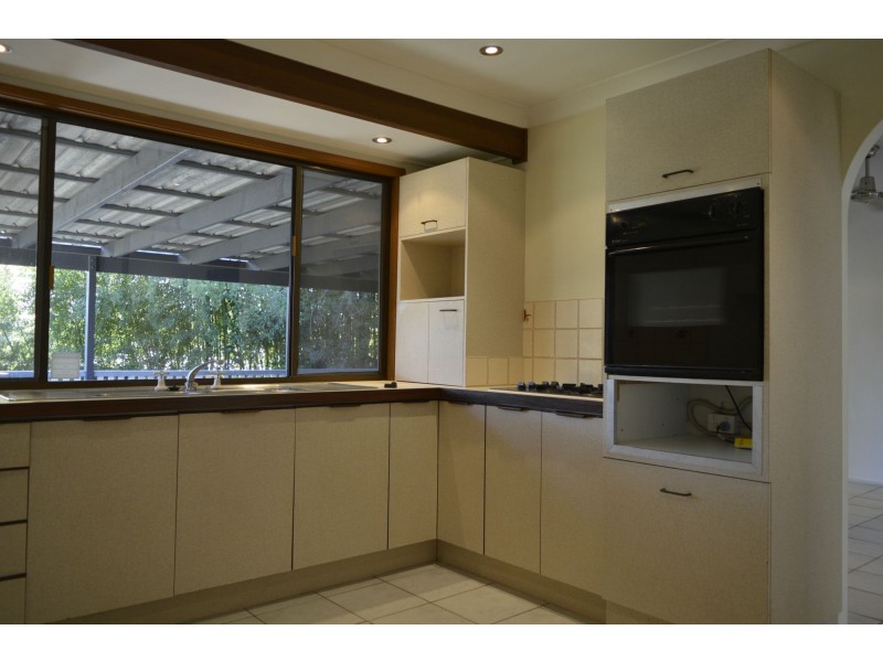 40 Paluna Street, Riverhills QLD 4074