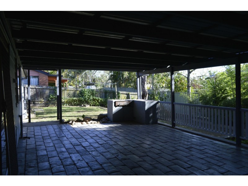 40 Paluna Street, Riverhills QLD 4074