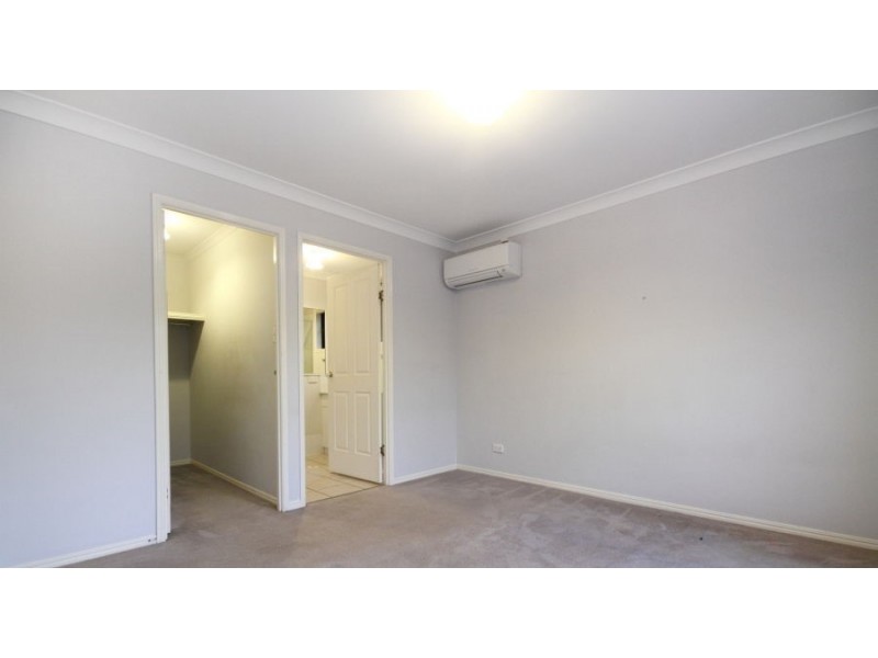 4 Girraween Close, Riverhills QLD 4074