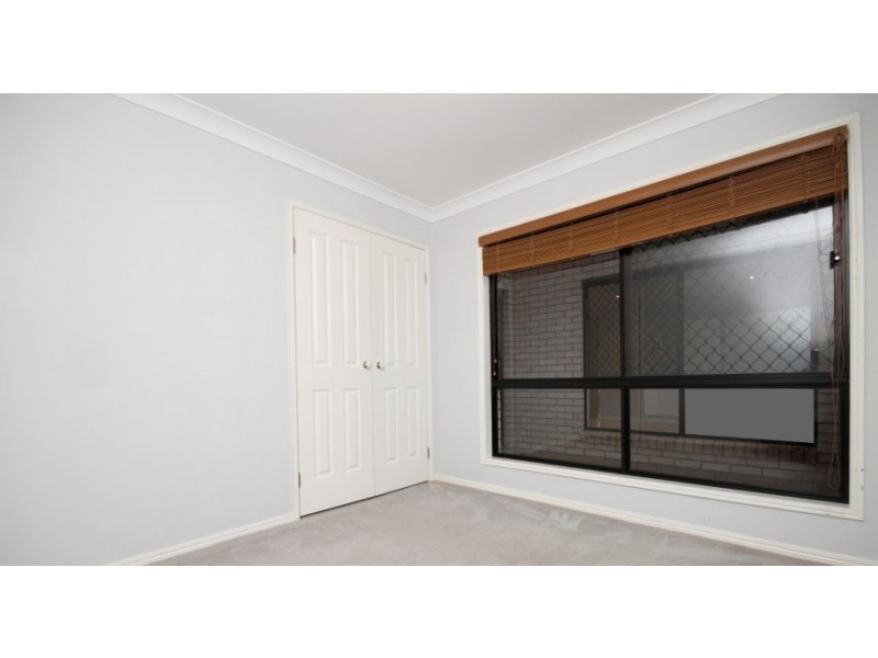4 Girraween Close, Riverhills QLD 4074