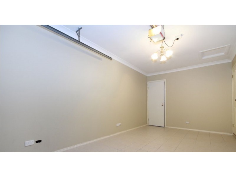 4 Girraween Close, Riverhills QLD 4074