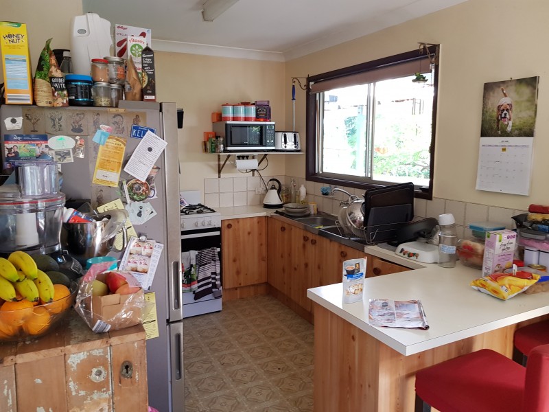15 Pack Street, Jamboree Heights QLD 4074