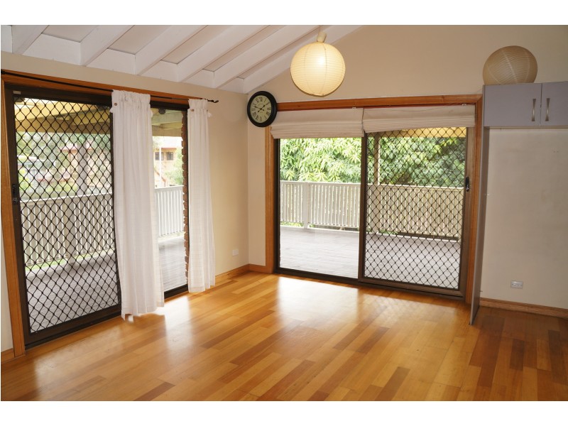 109 Sumners Road, Jamboree Heights QLD 4074