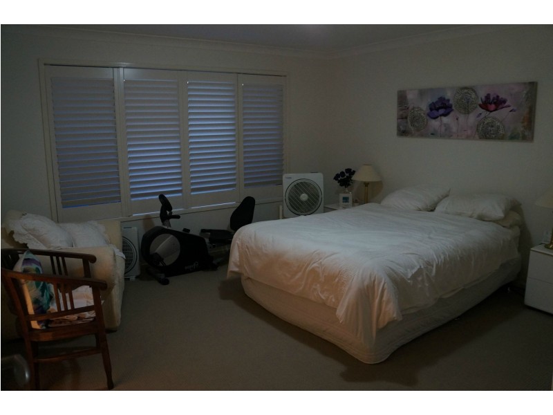 2 Greenview Street, Oxley QLD 4075