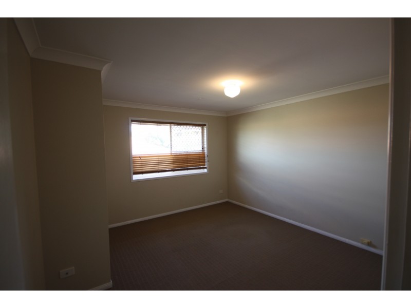 4/11 Meadow Place, Middle Park QLD 4074