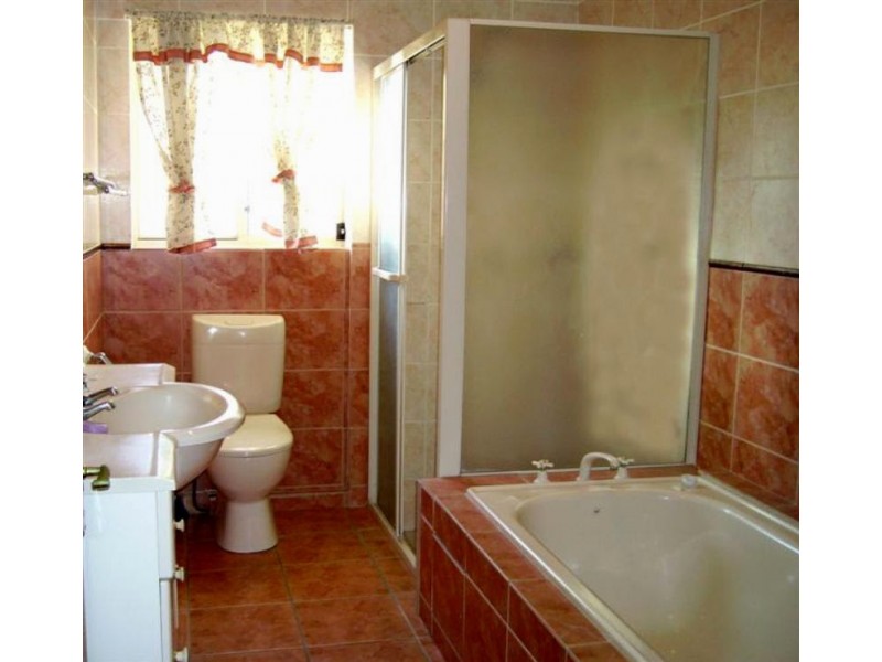 40 Robertson Street, Fig Tree Pocket QLD 4069
