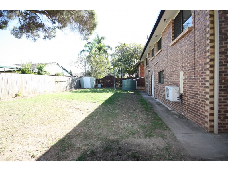 2 Gwydir St, Riverhills QLD 4074