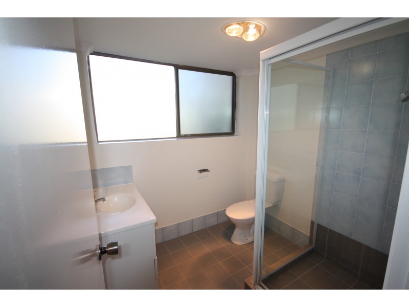 2 Gwydir St, Riverhills QLD 4074