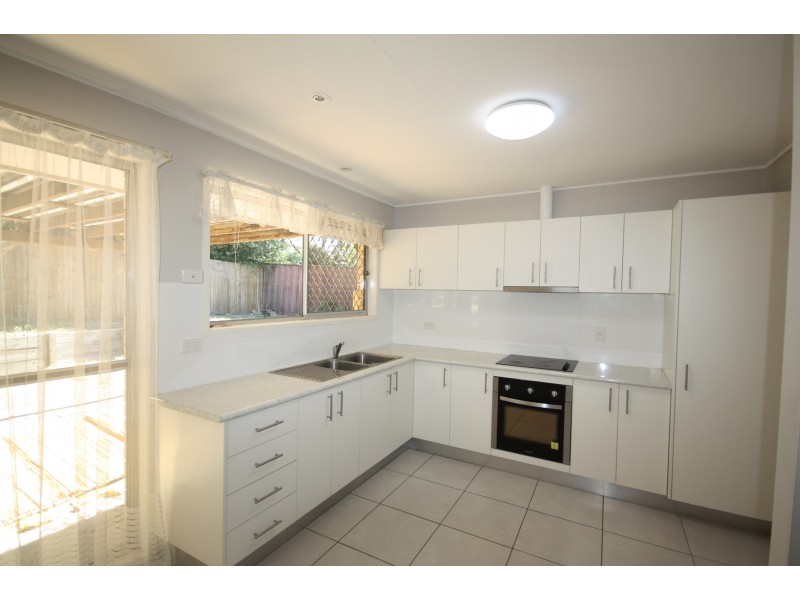 66 Brookfield Rd, Kenmore QLD 4069