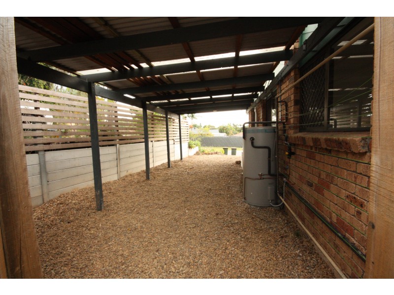 4 Konda St, Riverhills QLD 4074