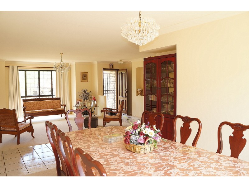 15 Karumba Pl, Riverhills QLD 4074