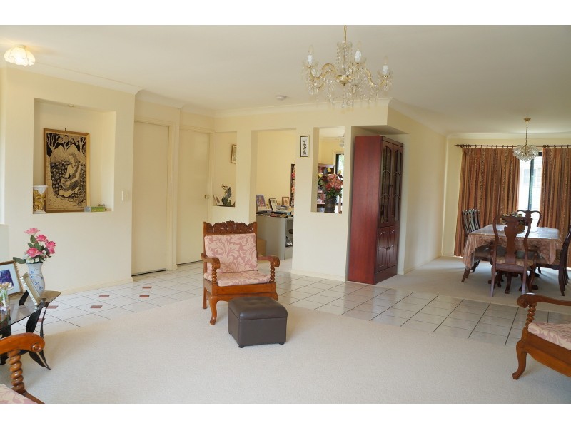 15 Karumba Pl, Riverhills QLD 4074