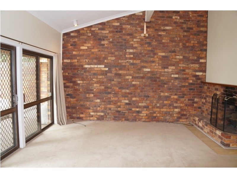 55 Sunset Rd, Kenmore QLD 4069