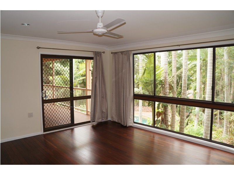 55 Sunset Rd, Kenmore QLD 4069