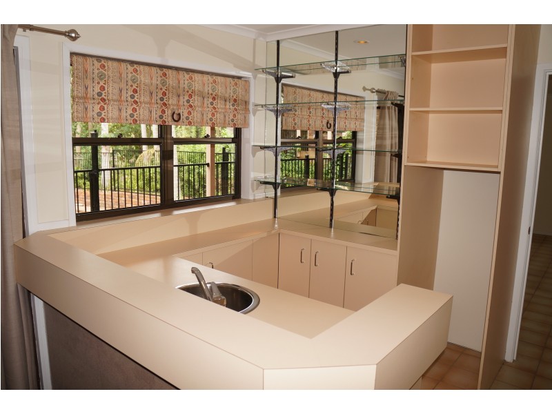 55 Sunset Rd, Kenmore QLD 4069