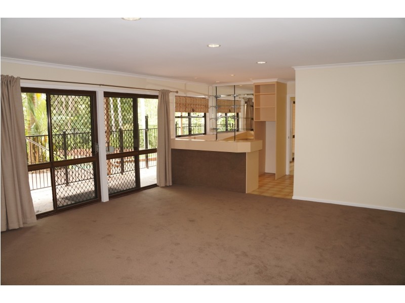 55 Sunset Rd, Kenmore QLD 4069