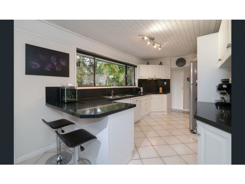 10 Hazelton St, Riverhills QLD 4074