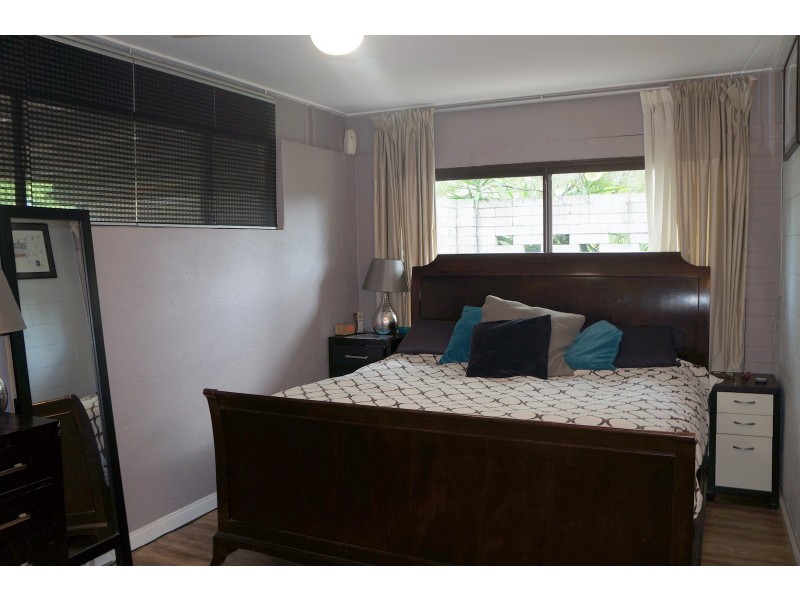 10 Hazelton St, Riverhills QLD 4074