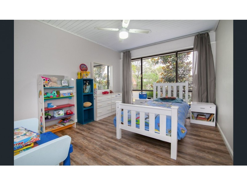 10 Hazelton St, Riverhills QLD 4074