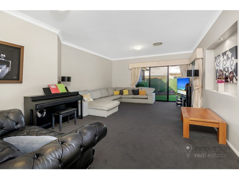18 Bonney Pl, Westlake QLD 4074