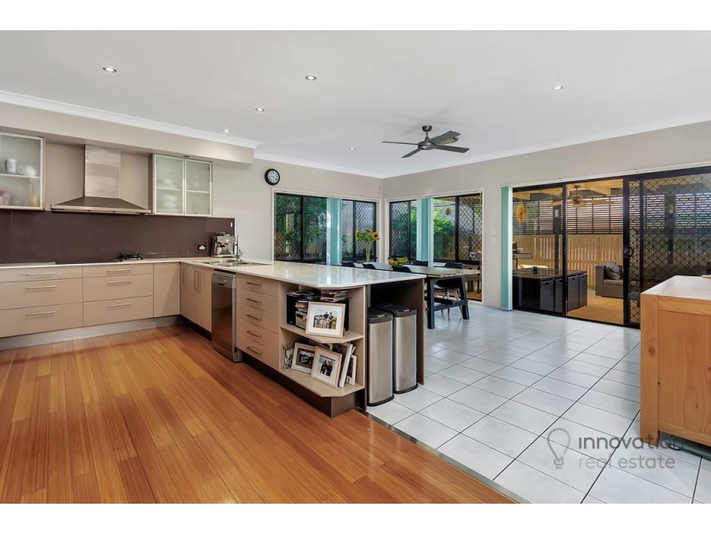 18 Bonney Pl, Westlake QLD 4074