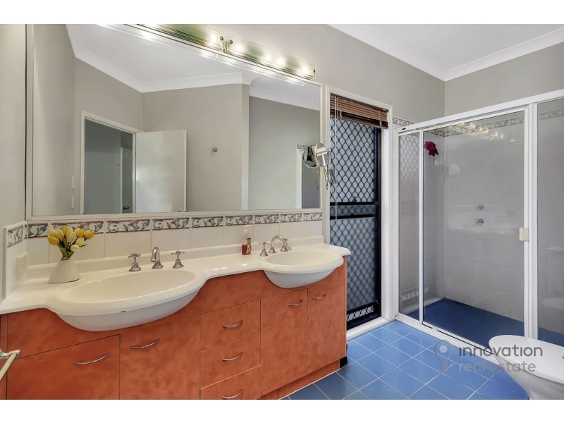 18 Bonney Pl, Westlake QLD 4074