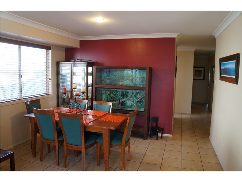 6 Axel Pl, Sinnamon Park QLD 4073