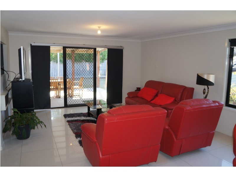 9 Bowerbird Pl, Calamvale QLD 4116