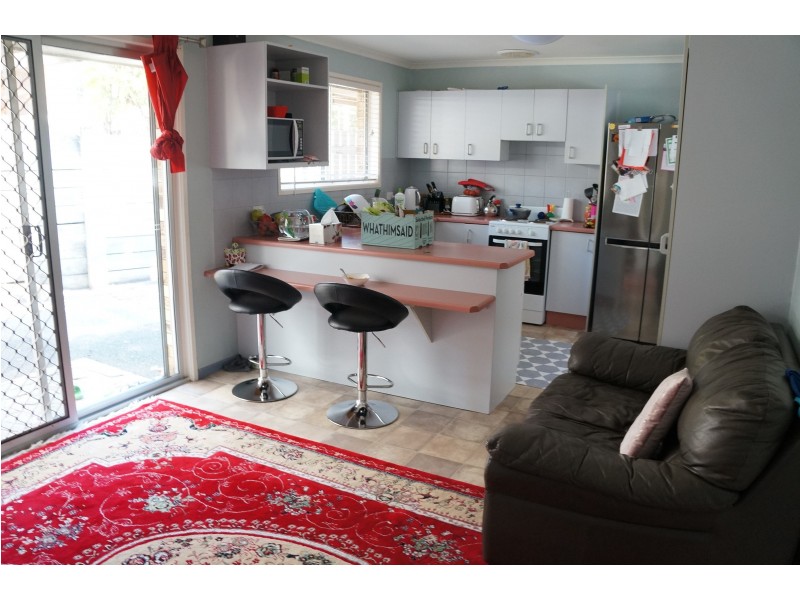 4 Flag St, Jamboree Heights QLD 4074