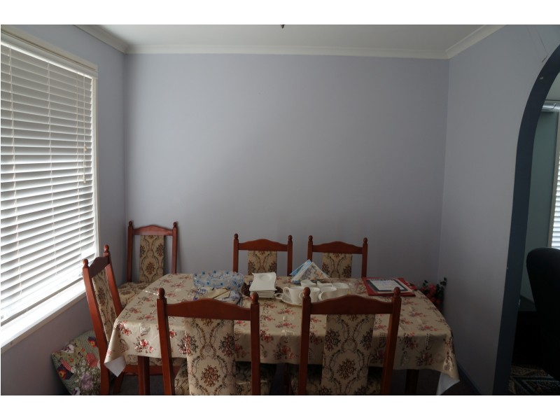 4 Flag St, Jamboree Heights QLD 4074