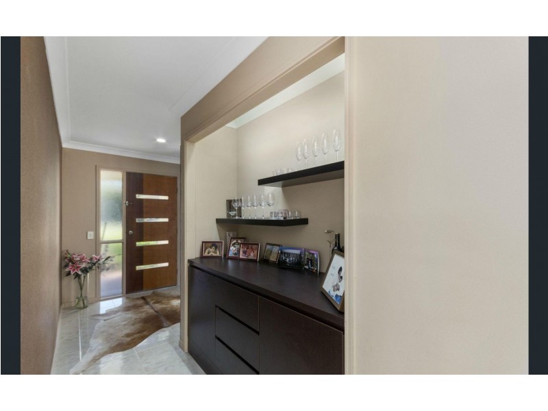 34 Homebush Cres, Sinnamon Park QLD 4073