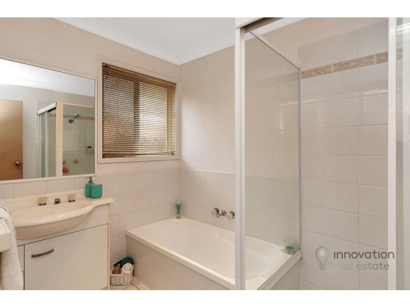 34 Homebush Cres, Sinnamon Park QLD 4073