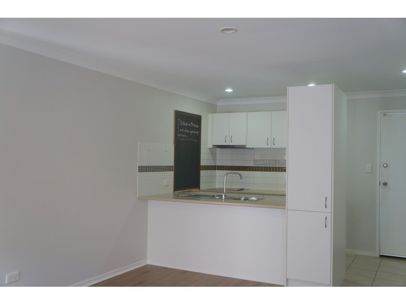 Unit 35/8 Rosegum Pl, Redbank Plains QLD 4301