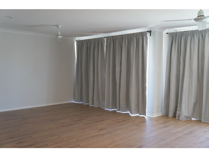 Unit 35/8 Rosegum Pl, Redbank Plains QLD 4301