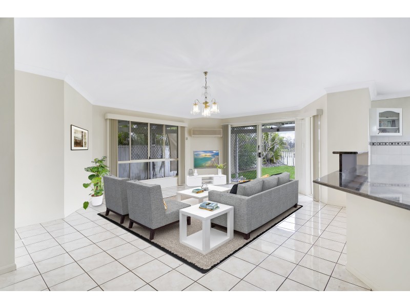 8 Girraween Cl, Riverhills QLD 4074