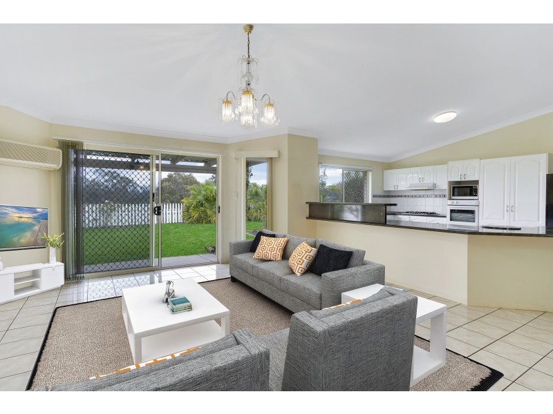 8 Girraween Cl, Riverhills QLD 4074