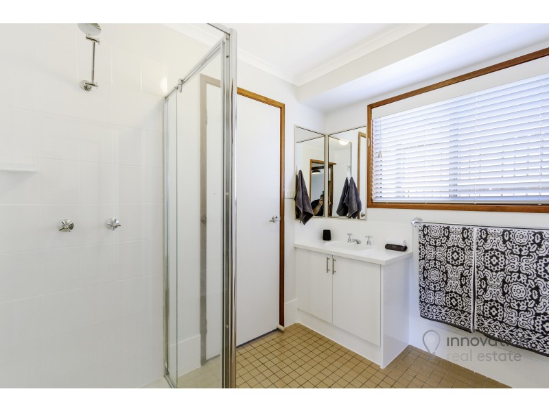 11 Tomkins Road, Riverhills QLD 4074