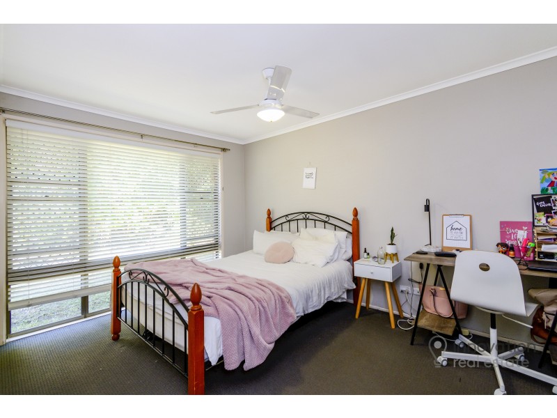 7 Langlo Street, Riverhills QLD 4074