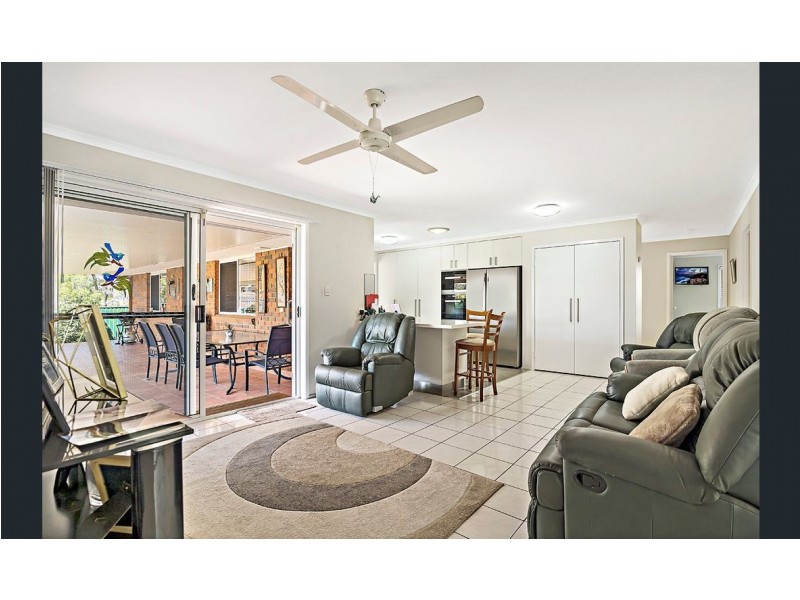 61 Drummond St, Sinnamon Park QLD 4073