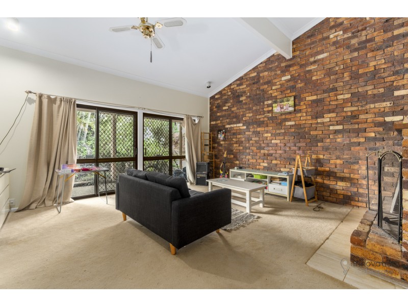 55 Sunset Rd, Kenmore QLD 4069