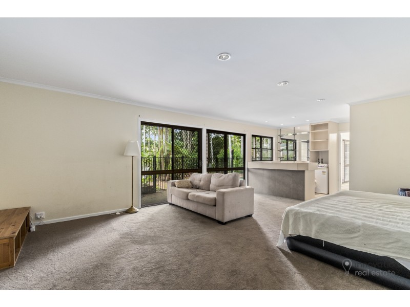 55 Sunset Rd, Kenmore QLD 4069