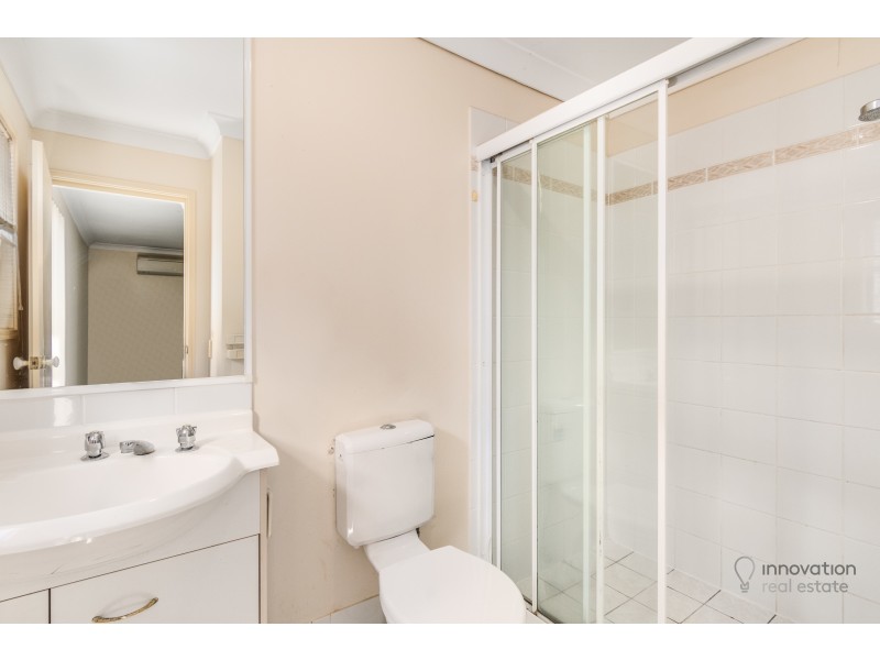 7 Olympic Pl, Sinnamon Park QLD 4073