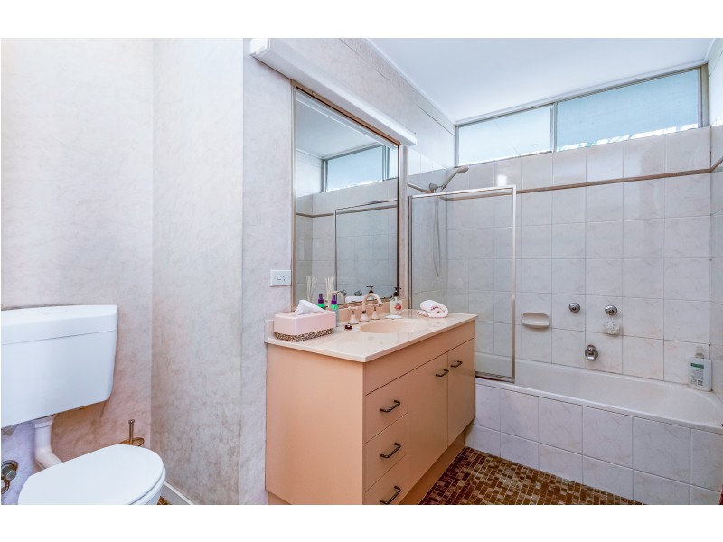 Mount Ommaney QLD 4074