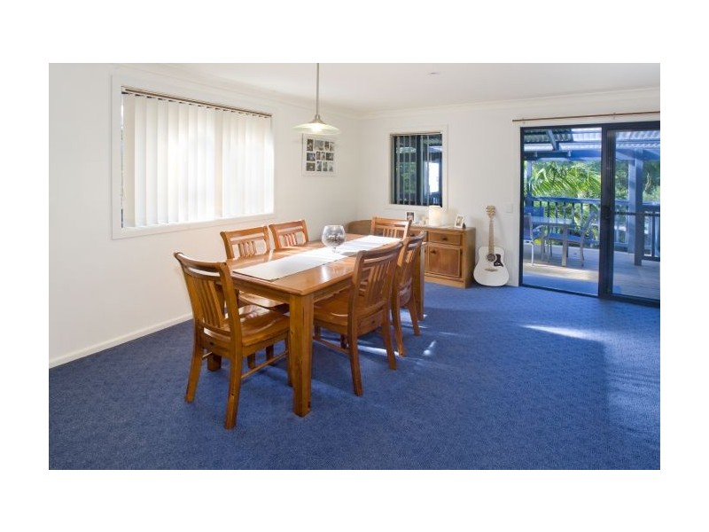 7 Nicholson Close, Safety Beach NSW 2456