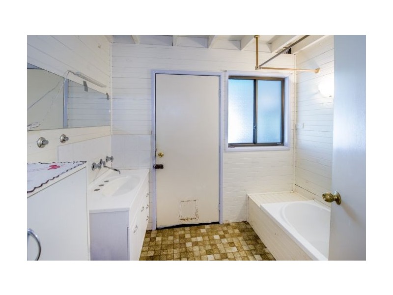 11 Graham Drive, Sandy Beach NSW 2456