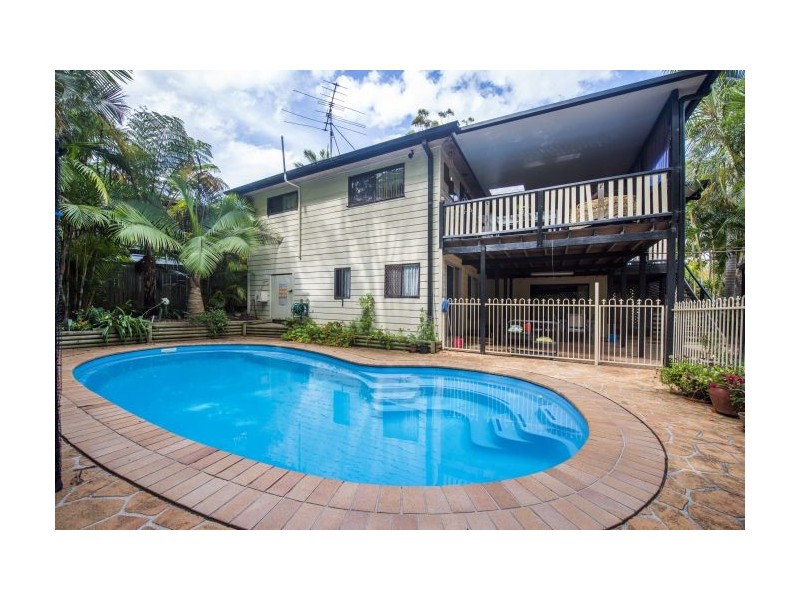 16 Young Street, Safety Beach NSW 2456