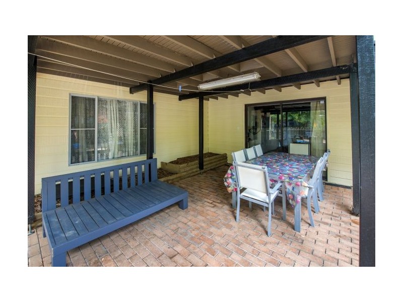 16 Young Street, Safety Beach NSW 2456