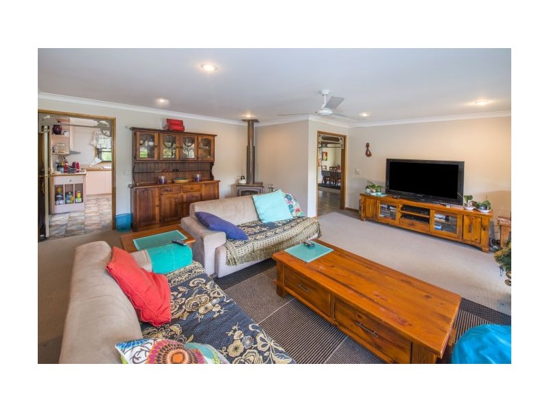 16 Young Street, Safety Beach NSW 2456